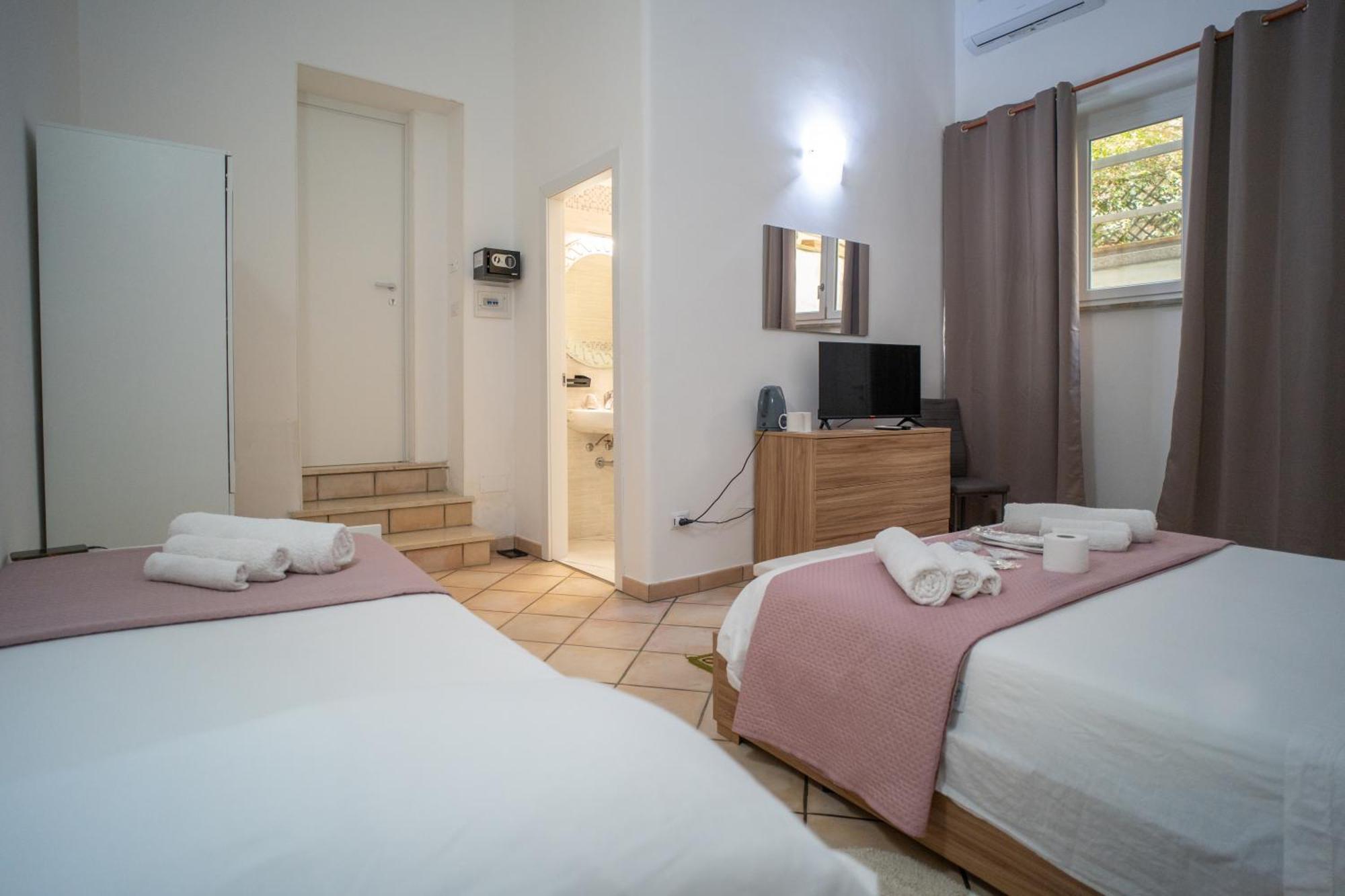Whitehouse Bed & Breakfast Лече Екстериор снимка