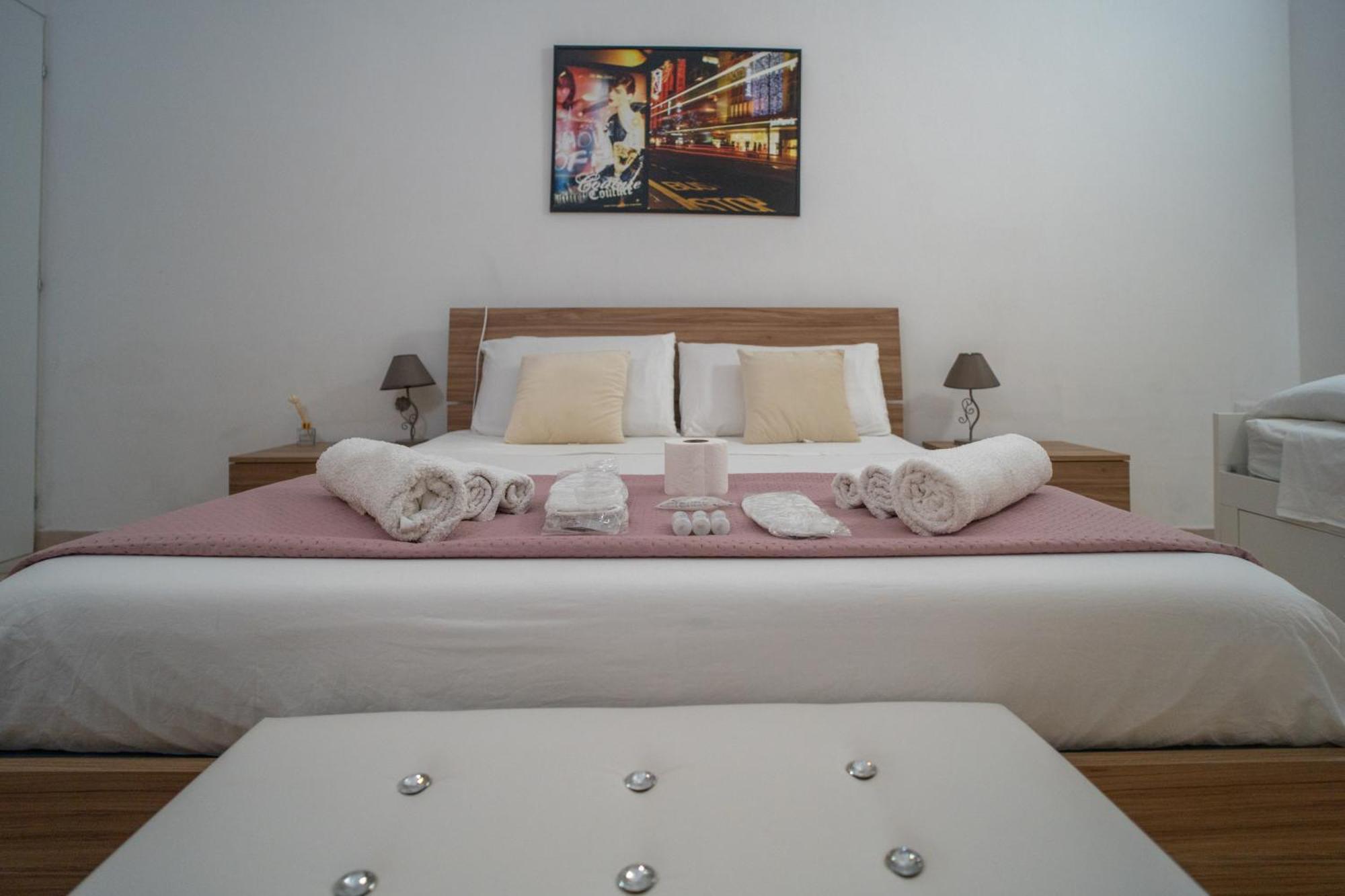 Whitehouse Bed & Breakfast Лече Екстериор снимка