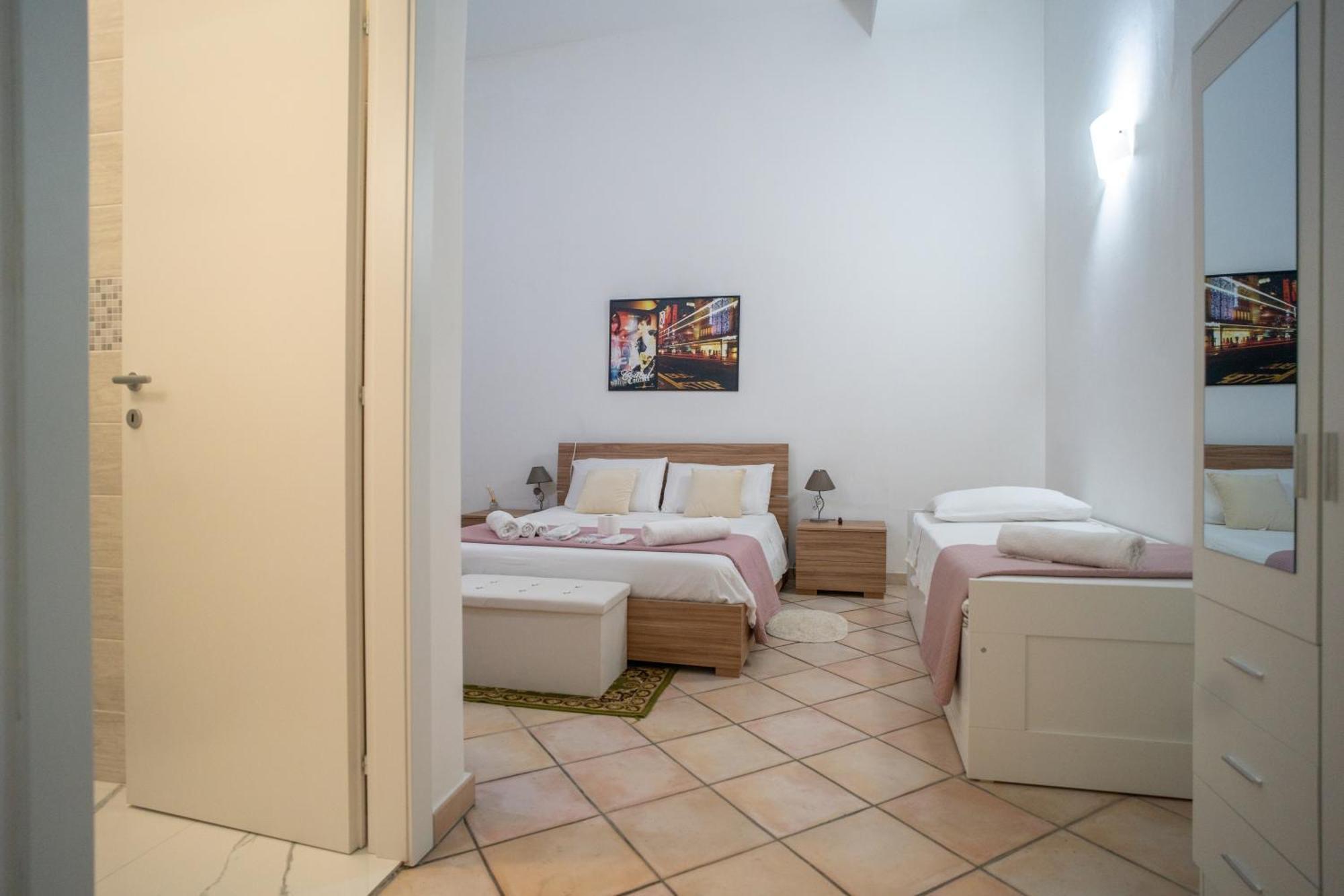 Whitehouse Bed & Breakfast Лече Екстериор снимка