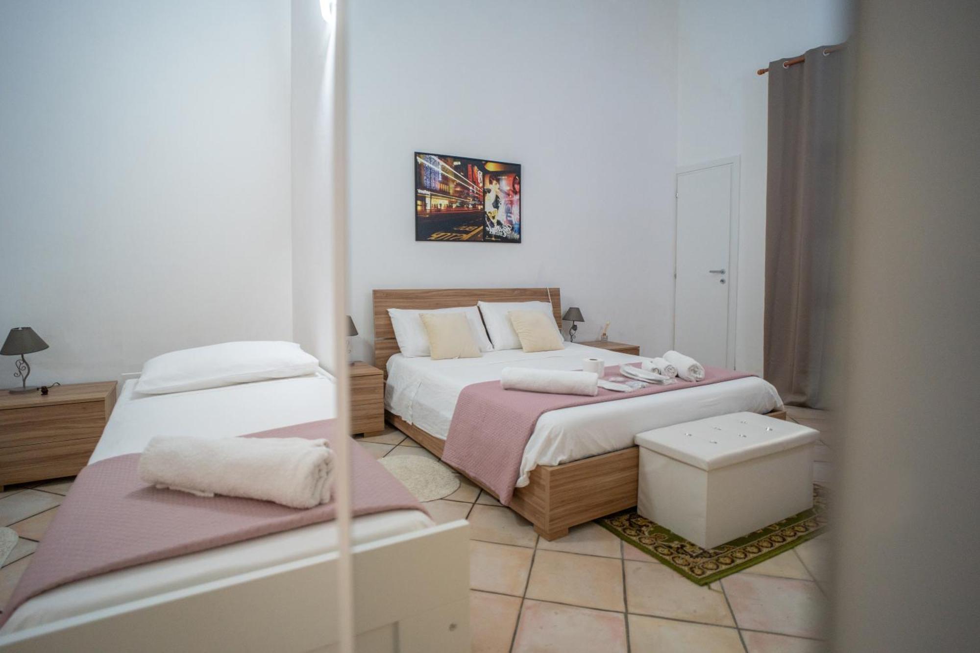 Whitehouse Bed & Breakfast Лече Екстериор снимка